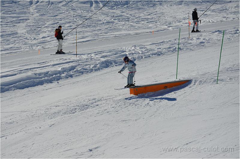 DSC_0342.jpg - Eh hop, on commence d�j� le boarder cross.